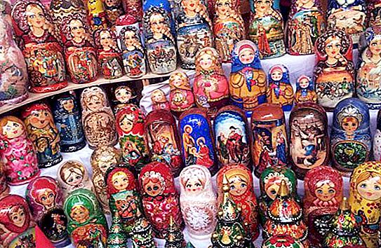 Mire híres Moszkva a népművészet területén: az orosz népművészet szimbólumai