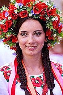 Virág koszorú: ukrán népi szimbólum és a srácok vonzásának módja