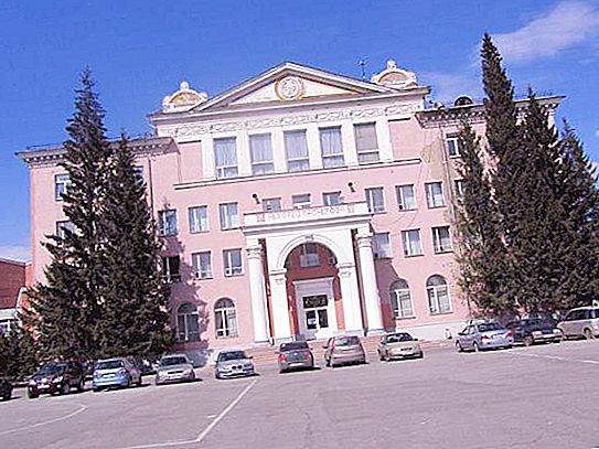 Chelyabinsk, Palacio de Pioneros y Escolares. N.K. Krupskaya: dirección, comentarios