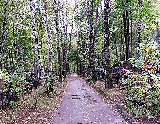 Hva er bemerkelsesverdig Kotlyakovskoe kirkegård?