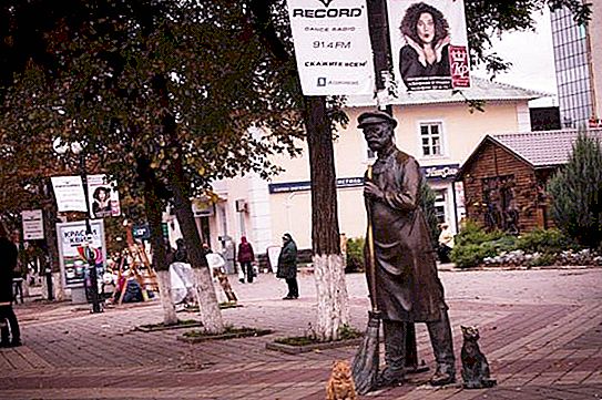 Heykel kompozisyonları ve Belgorod anıtları. Belgorod şehrinin manzaraları