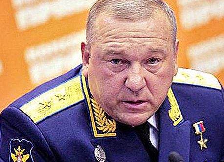Prestationer och biografi om General Shamanov Vladimir Anatolyevich