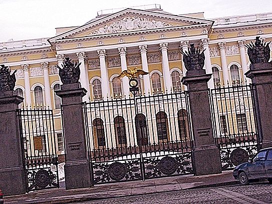 Predavanja Ruskega muzeja pripovedujejo o zgodovini slikarstva, glasbe in muzejskega dela