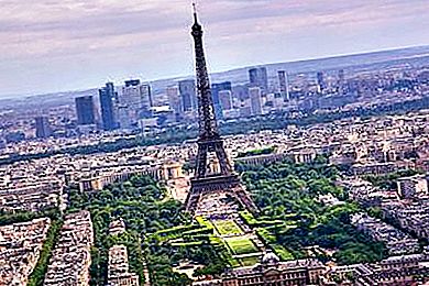 Chúng ta hãy xem những gì cao hơn - Tượng Nữ thần Tự do hay Tháp Eiffel?