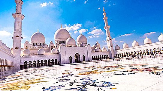درجة الحرارة في الإمارات العربية المتحدة لشهور: متى تسترخي ، ودرجة حرارة الماء والهواء ، ونصائح للسياح