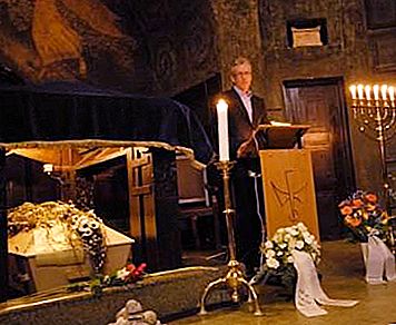 Pidato pengebumian di pemakaman