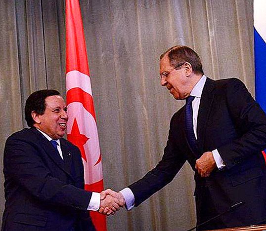 שגרירות רוסיה בתוניסיה ותולדות היחסים הבין-עירוניים. בית ספר בשגרירות רוסיה בתוניסיה