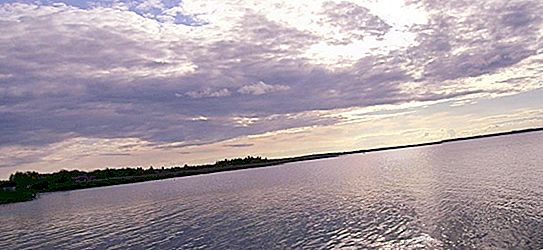 Чухломское езеро: характеристики, особености на хидрологията, риболова