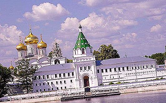 Kostroma, Ipatiev kloster: beskrivelse, historie