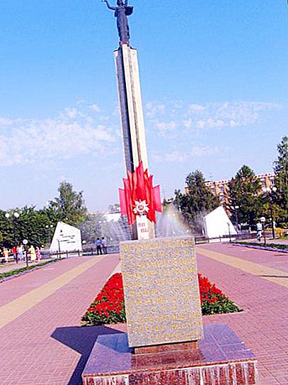 カルーガの記念碑：説明、歴史、場所、興味深い事実とレビュー