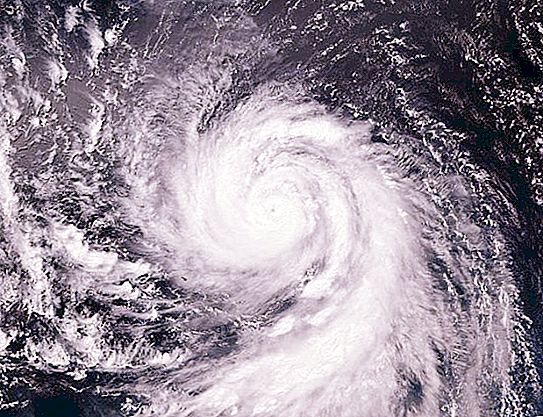El terrible tifón: catástrofe de Hainan