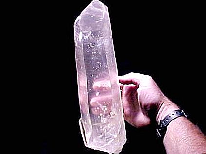Sejarah kristal batu: bagaimana itu terbentuk dan untuk apa ia digunakan?