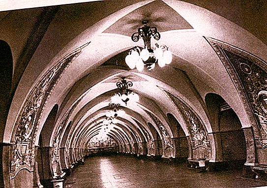 Taganskaya ring - one of the classic Soviet metro stations in Moscow
