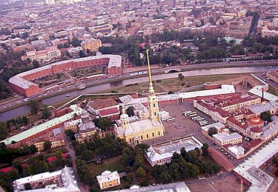 Les millors zones de Sant Petersburg per viure: infraestructures, ecologia