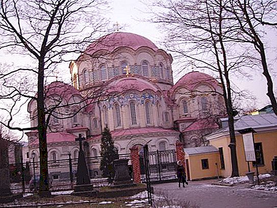 Novodevičas kapi, Sanktpēterburga: slavenību kapi (foto)