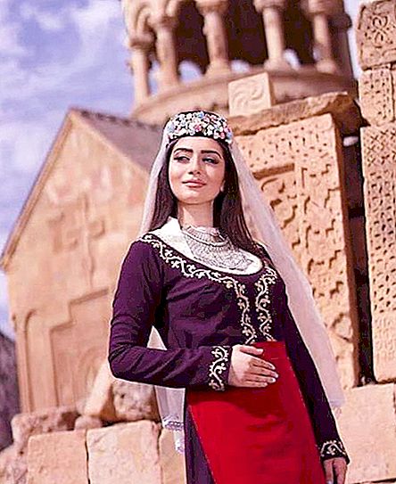 De vakreste armenske kvinner (foto). Topp vakreste armenske kvinner