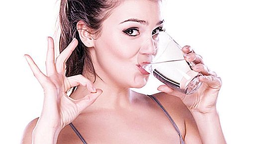 น้ำดื่มคือ ความหมายแนวคิดแหล่งที่มาการวิเคราะห์และการปฏิบัติตามมาตรฐานคุณภาพและข้อกำหนด