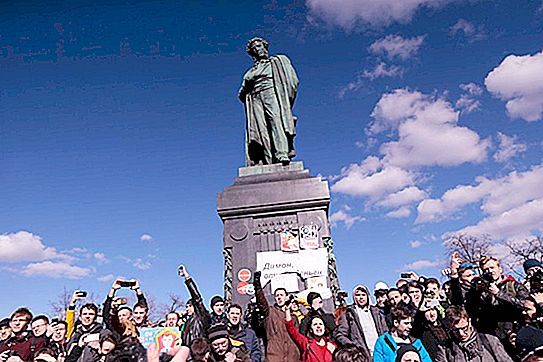 Moskva Puškini monument Tversky puiesteel: foto, kirjeldus, autor