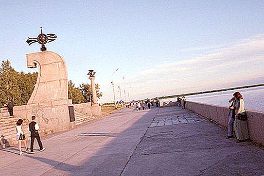 Monumen paling menarik Arkhangelsk