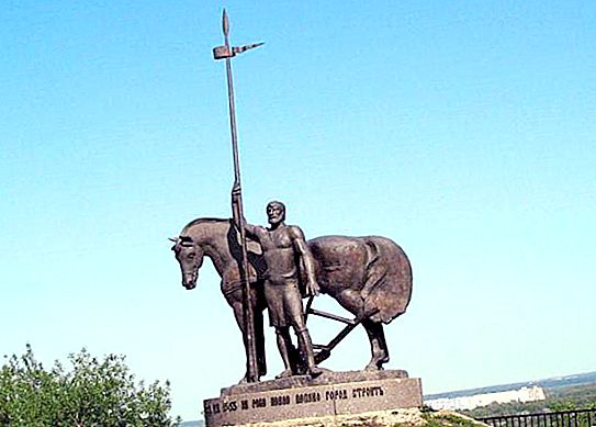Cidade de Penza, monumento ao Primeiro Colono (composição escultórica "Primeiro Colono"): endereço, autores, descrição