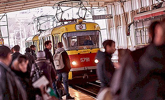 Volgograd uttrycker spårvagn - spårvagn och tunnelbana samtidigt
