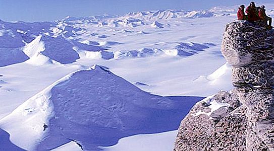 跨南极山脉：位置，形成特征，有趣的事实