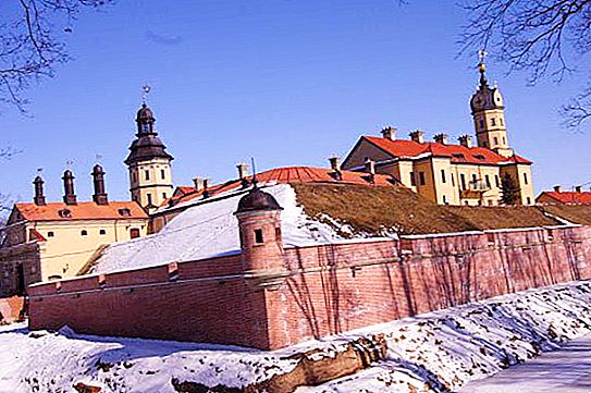 Castell de Nesvizh, Bielorússia: història, descripció, com arribar