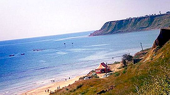 Volna Village, Daerah Temryuk: laut yang jelas, pantai yang sangat baik