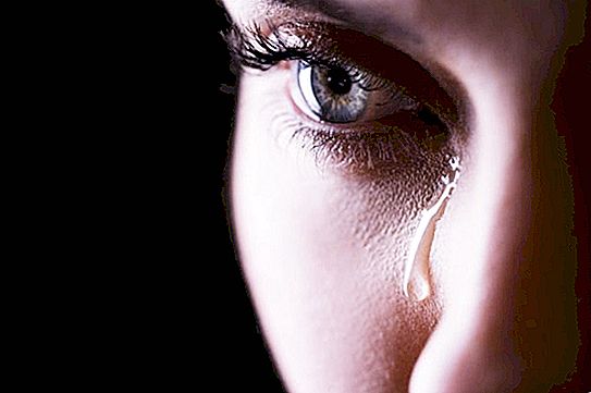 Persona plorant o estat sobre llàgrimes.