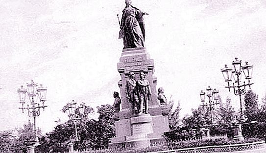 Monument til Catherine 2 i Simferopol: gjenopplivet av den legendariske skulpturelle komposisjonen