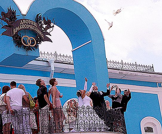 Istana Pernikahan di Barnaul: alamat, deskripsi