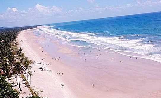 Où est la plus longue plage du monde?