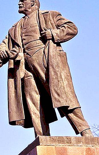 Deskripsi monumen Lenin di Gomel dan Zaporozhye