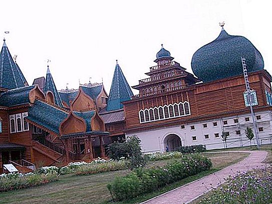 Das Nachlassmuseum "Kolomenskoje". Wie komme ich zum Kolomenskoye Museum-Reserve?