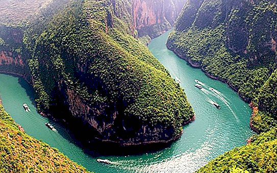 Belos rios: fotos, nomes, localização, comprimento, profundidade, pureza da água, a beleza da costa e lugares costeiros