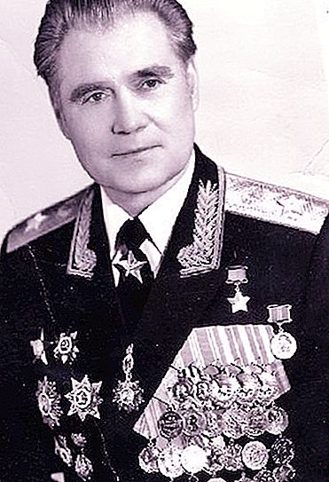 Líder militar Yuri Pavlovich Maksimov: foto, biografía y logros