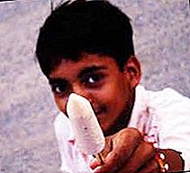 Di India ia dilarang makan aiskrim melalui mulut. Bagaimana mungkin?
