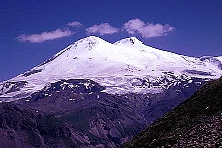 A altura de Elbrus. Gigante europeu