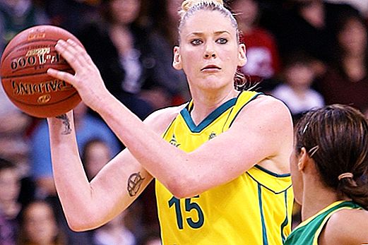 Superstars Lauren Jackson and Diana Taurasi - dizzying basketball with a touch of pale pink