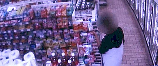 O garoto roubou comida em um supermercado. O dono da loja viu isso e decidiu não ligar para a polícia, mas para ajudar