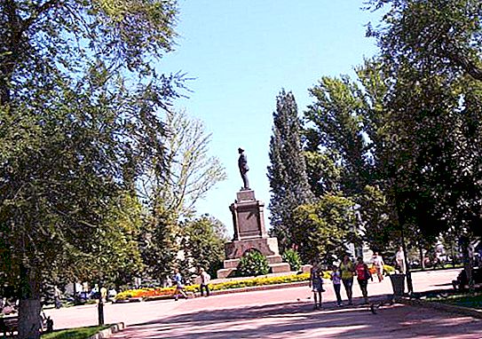 Revolution Square i Samara: historie og modernitet