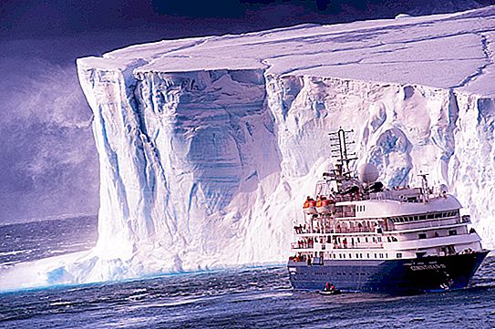 นักวิจัยค้นพบรอยแตกขนาดใหญ่ในแอนตาร์กติกา