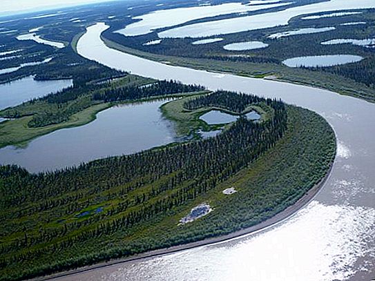 Mackenzie (rivier). Beschrijving, geografische locatie
