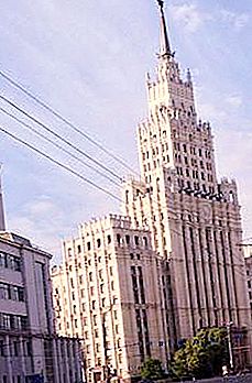 Stalins skyskrapor i Moskva. 7 stalinistiska skyskrapor i Moskva (foto)