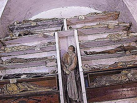 Italské město mrtvých: Palermo Capuchin Catacombs