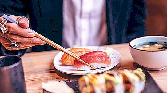 Bagaimana sumpit telah menjadi alat makan utama di Asia