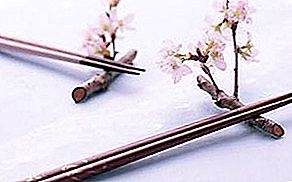 Comment tenir des bâtons japonais: jamais trop tard pour apprendre!