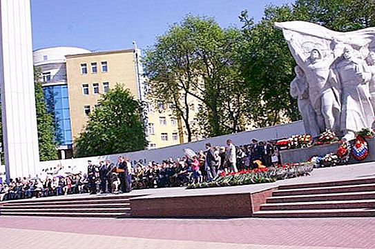 Victory Square (Ryazan): hoe het asfalt viel en er een put ontstond