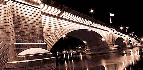 How did the London bridge end up in Arizona?