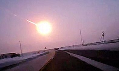 Waar viel de meteoriet in Tsjeljabinsk? Foto's en details van de meteoriet
